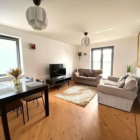 Lovely 2-Bedrooms Apartment Step To The Beach Swansea Dış mekan fotoğraf