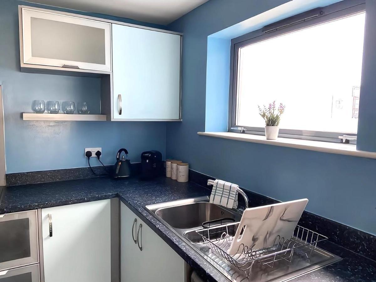 Lovely 2-Bedrooms Apartment Step To The Beach Swansea Dış mekan fotoğraf