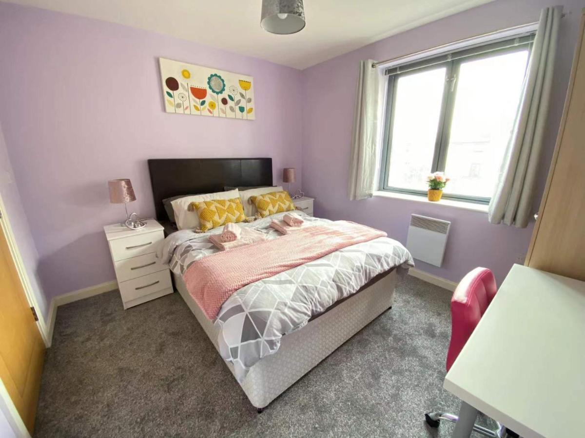 Lovely 2-Bedrooms Apartment Step To The Beach Swansea Dış mekan fotoğraf