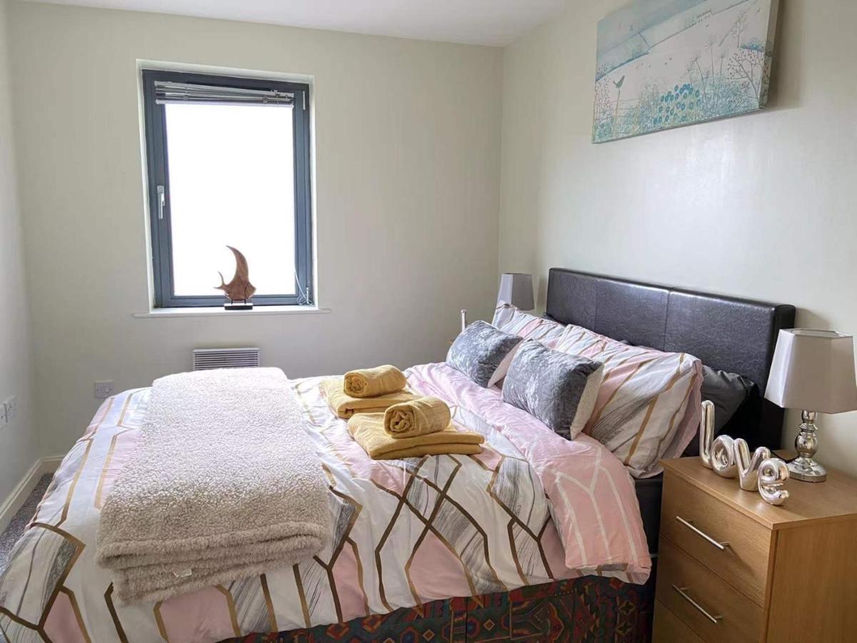 Lovely 2-Bedrooms Apartment Step To The Beach Swansea Dış mekan fotoğraf