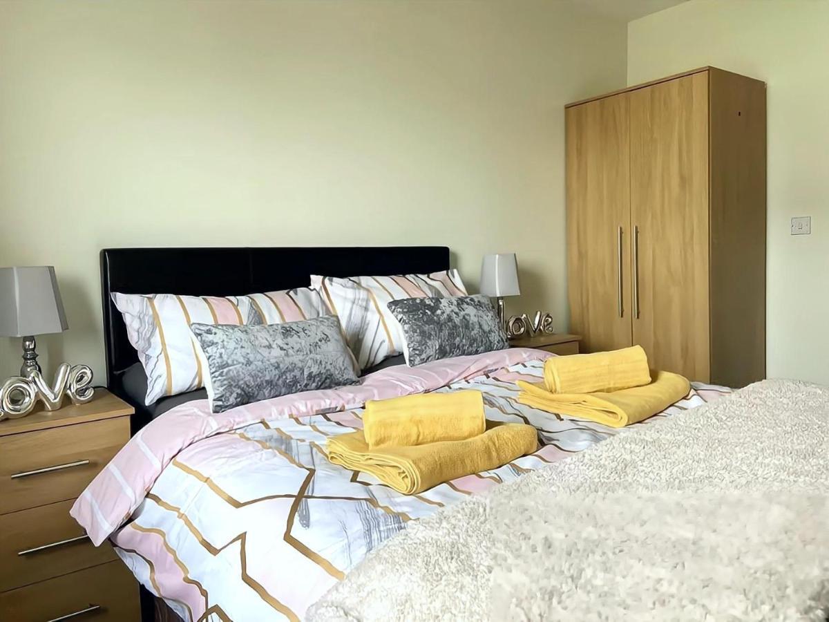 Lovely 2-Bedrooms Apartment Step To The Beach Swansea Dış mekan fotoğraf
