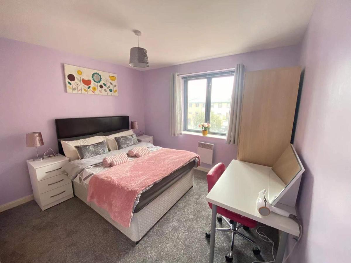 Lovely 2-Bedrooms Apartment Step To The Beach Swansea Dış mekan fotoğraf